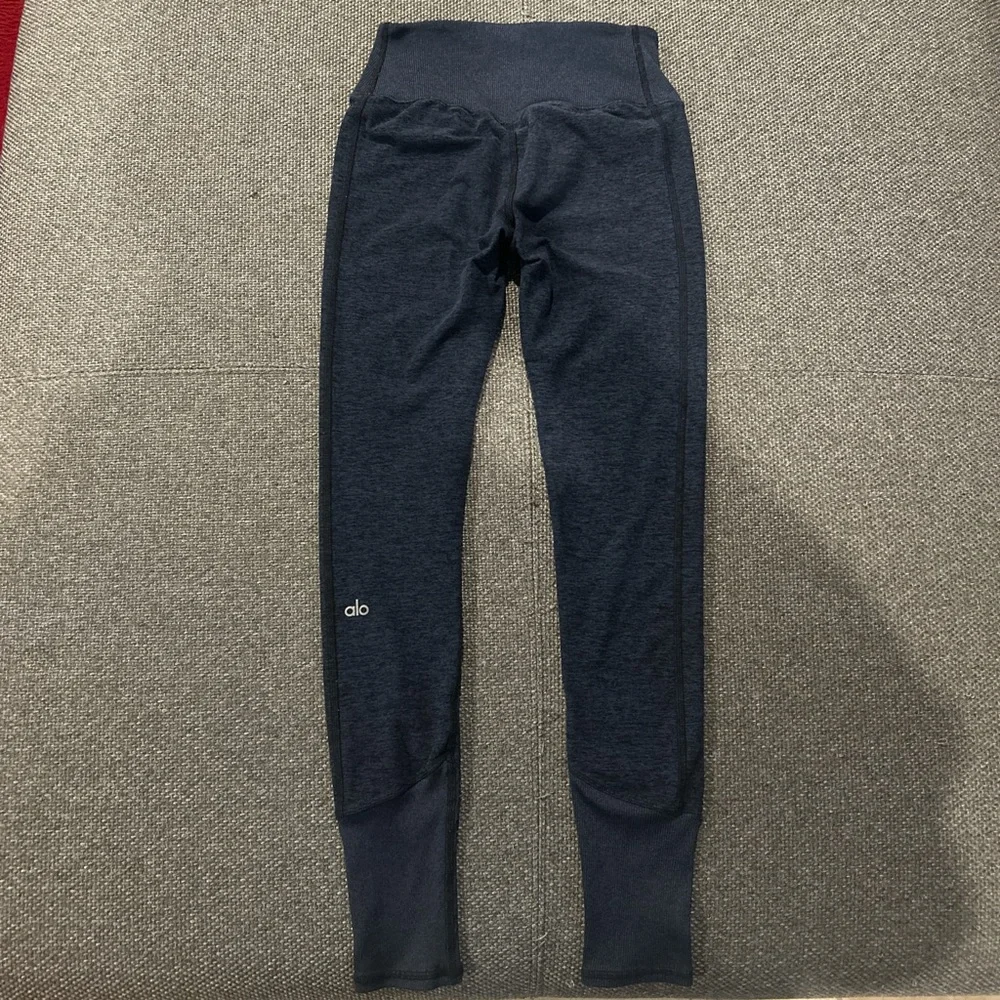 ALO Yoga 7/8 High Waisted Airlift Navy Leggings